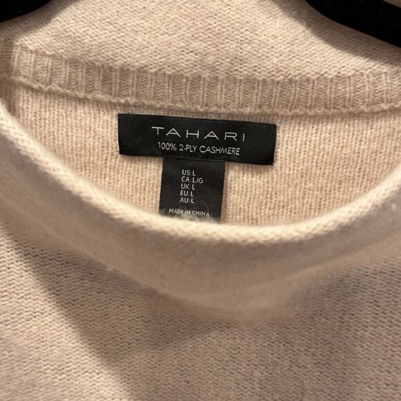 😊TAHARI 100% Cashmere Sweater Ultra Soft Mock Neck Relaxed Fit Beige Wm Sz M - Picture 9 of 11